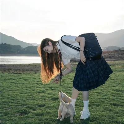 不再托腮遐思